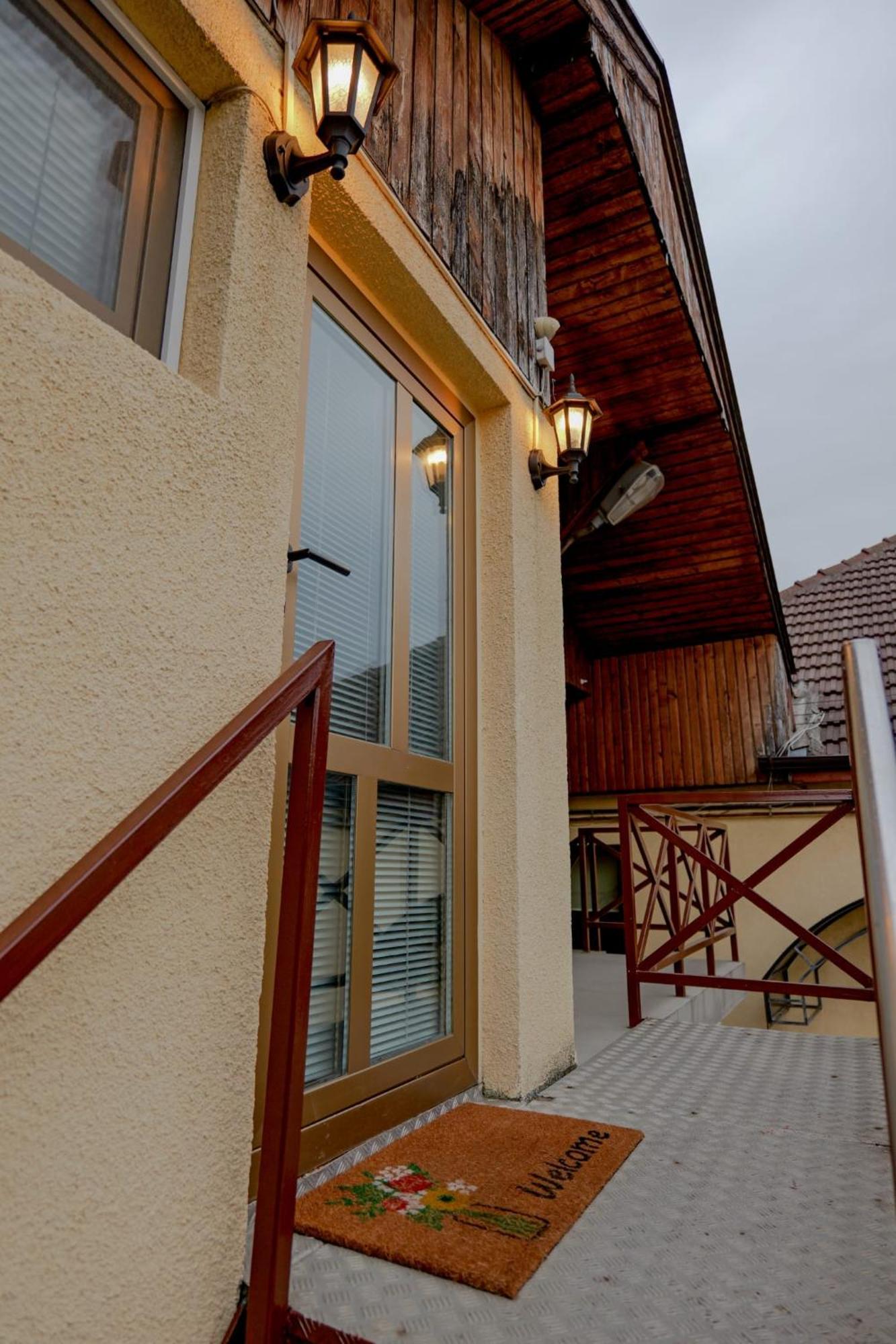 Transylvanian Hideaway Apartment シビウ エクステリア 写真